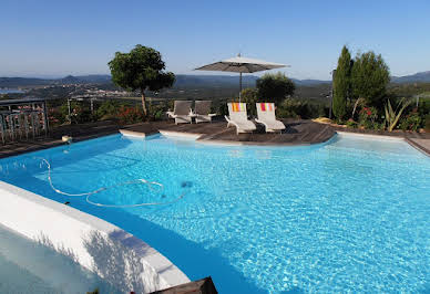 Propriété avec piscine en bord de mer 7