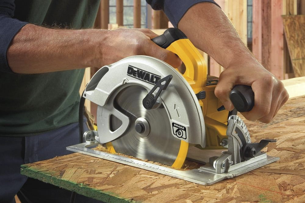 Máy cưa của thương hiệu Dewalt