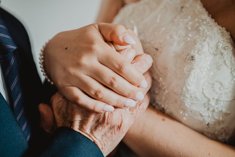 Fotografo di matrimoni Francesco Rimmaudo (weddingtaormina). Foto del 12 dicembre 2023