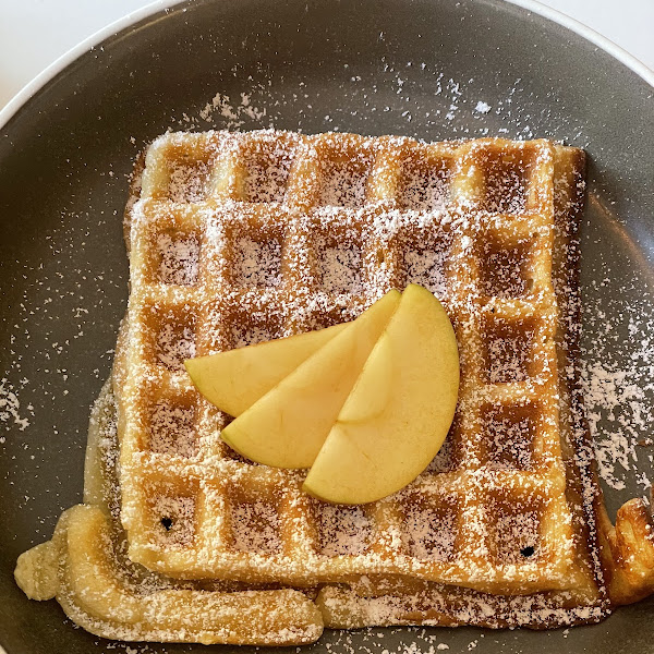 Gluten-Free Waffles at EasyPeasy