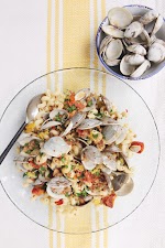 Cavatapi con Vongole (Pasta with Clams) was pinched from <a href="https://www.meredithlaurence.com/recipes/cavatapi-con-vongole/" target="_blank" rel="noopener">www.meredithlaurence.com.</a>