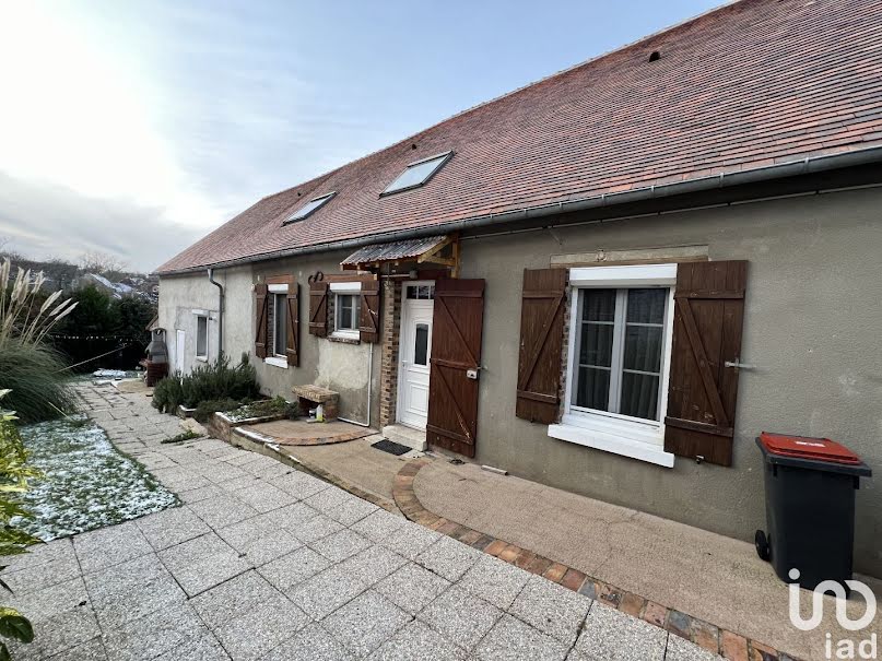 Vente maison 8 pièces 158 m² à Bazoches-sur-le-Betz (45210), 153 000 €