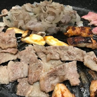 咚豬咚豬。韓國烤肉吃到飽(鳳山青年店)