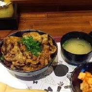 燒丼株式會社(高雄夢時代店)