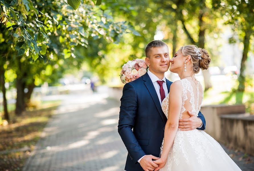 Fotógrafo de bodas Olga Kharskaya (bezga767). Foto del 11 de octubre 2021