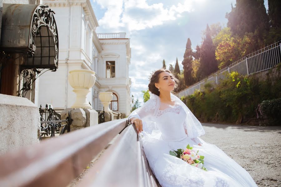 Fotógrafo de casamento Irina Makhinich (makhinich). Foto de 1 de outubro 2019