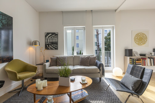Appartement contemporain avec terrasse et piscine 3