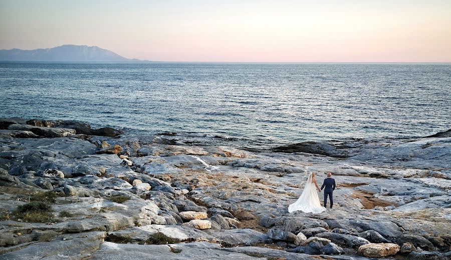 Wedding photographer Giorgos Antoniadis (antoniadis). Photo of 10 February 2020