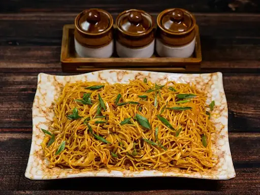 Veg Singapuri Chowmein