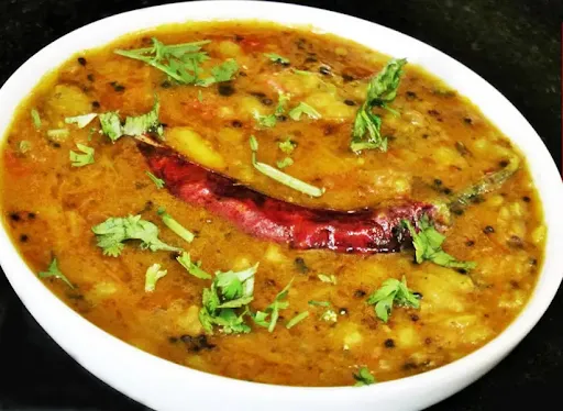 Kolhapuri Dal Tadka