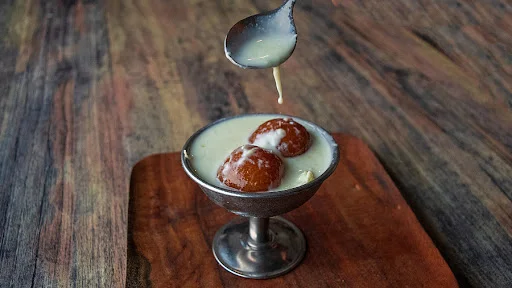 Gulab Jamun With Rabdi (2 Pcs.)