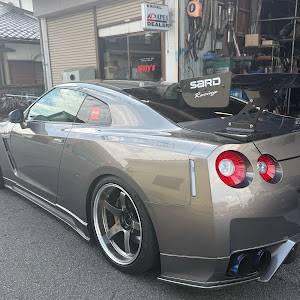 NISSAN GT-R R35