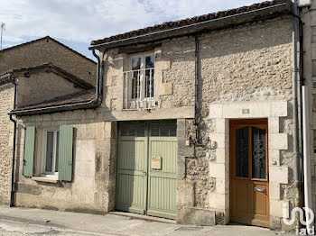 maison à Villebois-Lavalette (16)