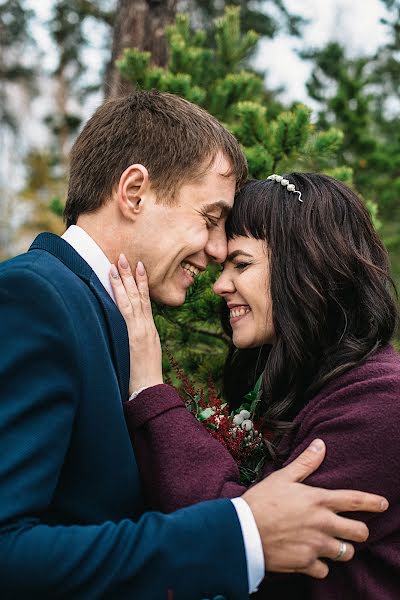 Fotógrafo de casamento Anastasiya Usynina (steshaphoto). Foto de 9 de fevereiro 2019