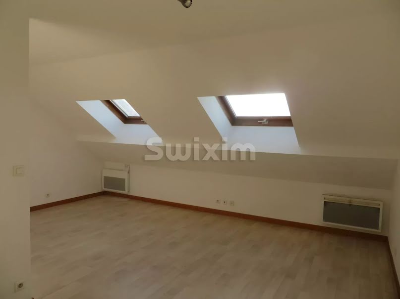 Location  appartement 2 pièces 45.09 m² à Champagnole (39300), 456 €