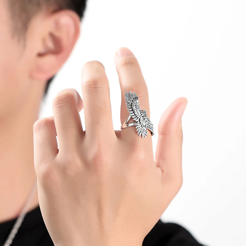 Bague aigle volant personnalisé pour homme Bijoux masculins uniques Cadeau significatif Symbole de liberté et force Design élégant