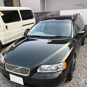 V70 8B5244W