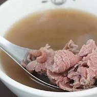 二牛牛肉湯