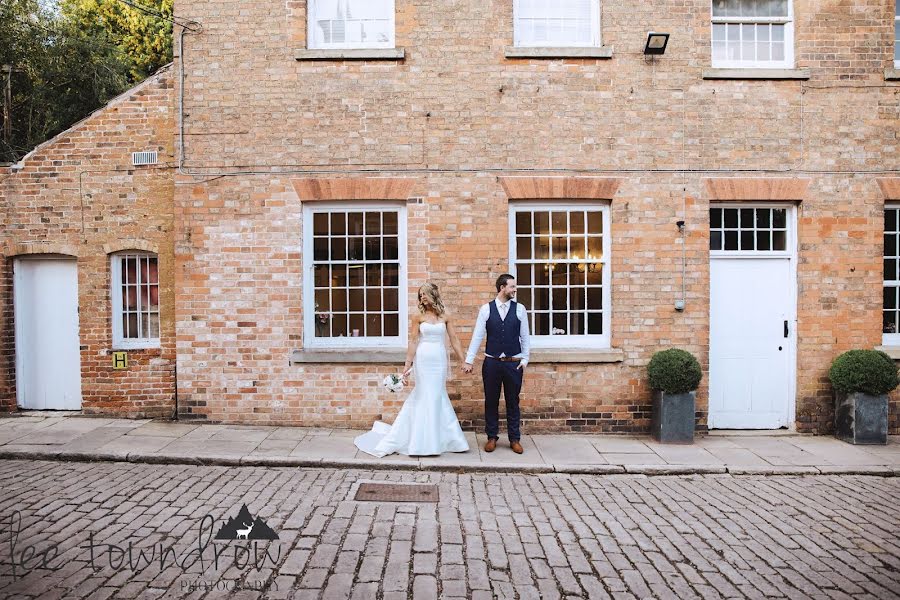 Fotógrafo de casamento Lee Towndrow (leetowndrowphoto). Foto de 1 de julho 2019