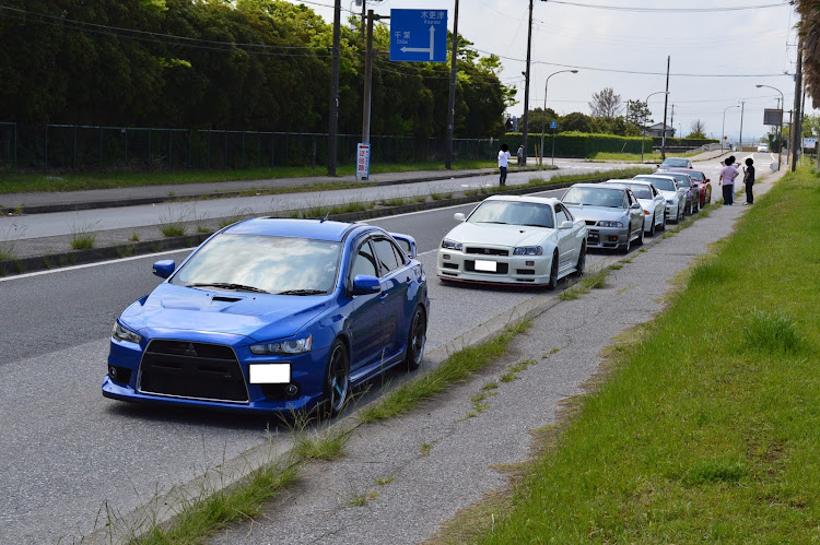 スカイライン GT-Rのスカイライン・ドライブ・スカイラインGT-R BNR34・ツーリングに関するカスタム事例の投稿画像6枚目