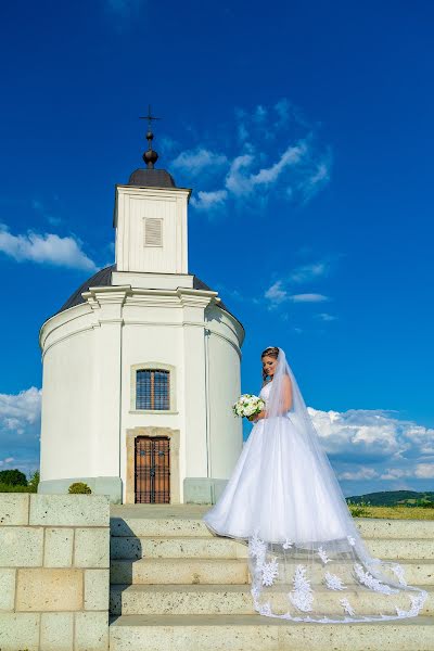 Jurufoto perkahwinan Dávid Kovács (davidrsphoto). Foto pada 10 Jun 2022