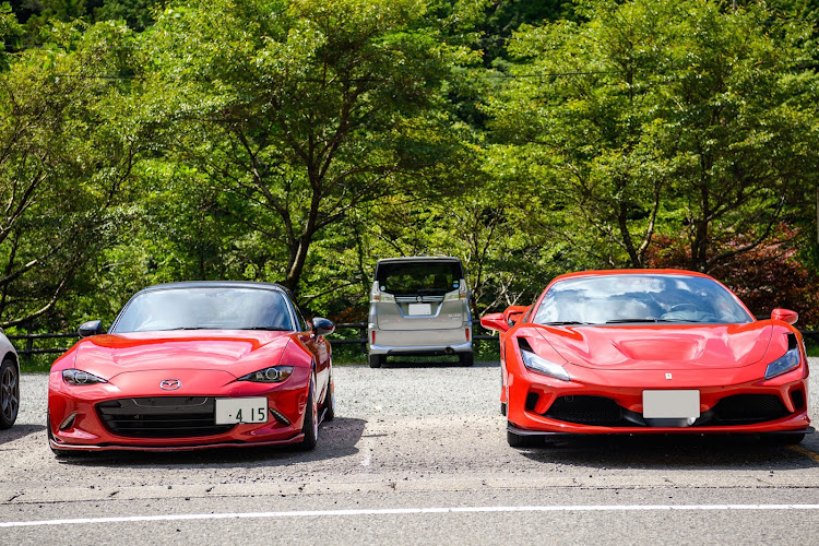 ロードスターのいつもイイネ&コメントありがとうございます🙇‍♂️・楽しい時間をありがとう・龍神スカイライン・F8 トリブートに関するカスタム事例の投稿画像13枚目