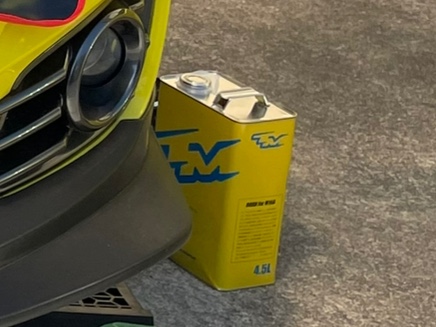 スイフトスポーツのオイル交換・エレメント交換に関するカスタム事例の投稿画像3枚目