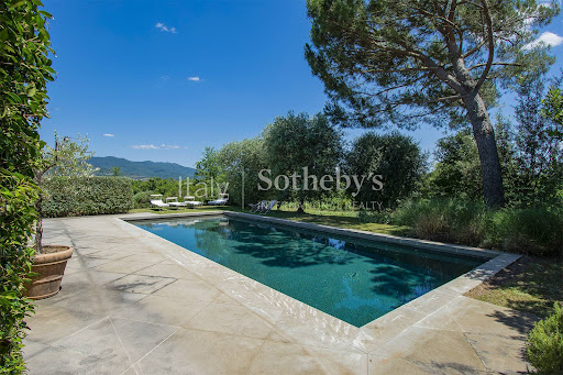 Farmhouse with pool 3