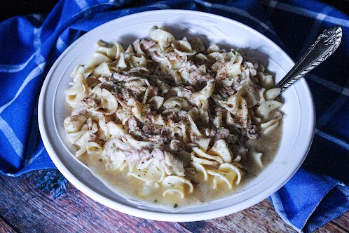 Crock Pot Chicken 'n Noodles