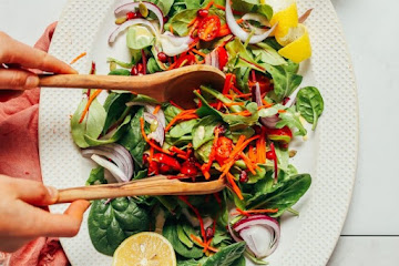 Simple Green Salad with Lemon Vinaigrette