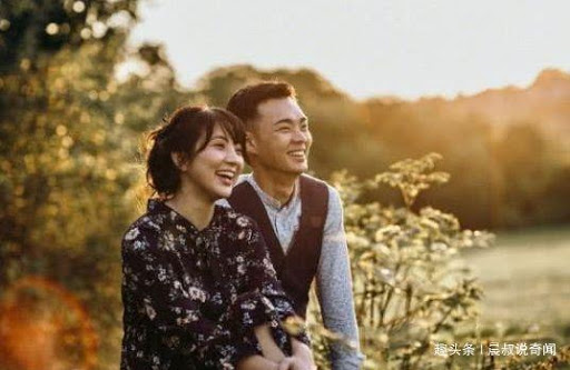 Cặp đôi hạnh phúc