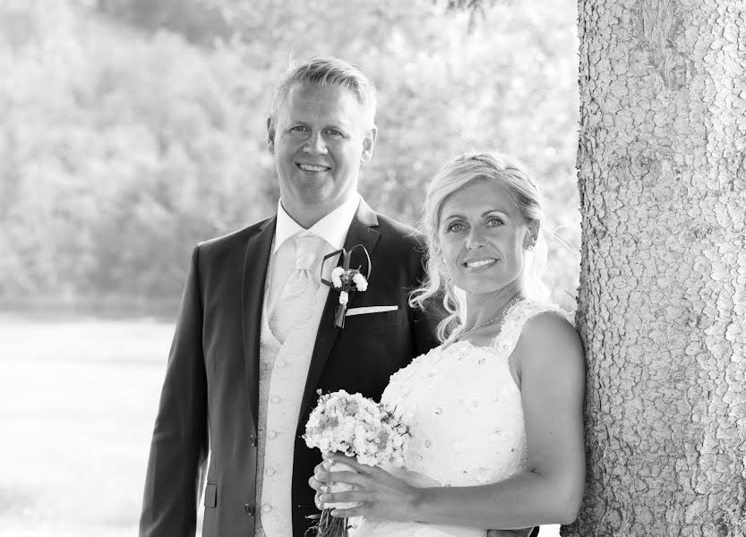 Свадебный фотограф Trine Lise Halmøy (halmoyfoto). Фотография от 14 мая 2019