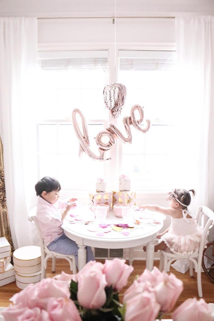 9 Elegant Valentine's Day Décor Tips for Your Table Display! – RB Italia  Blog