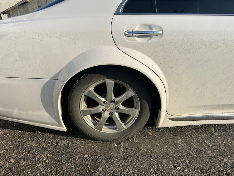 クラウンマジェスタのエアサスにしたい・かわいい相棒・車高短にしたい・オーバーフェンダー・キャンギャルしたいに関するカスタム事例の投稿画像1枚目