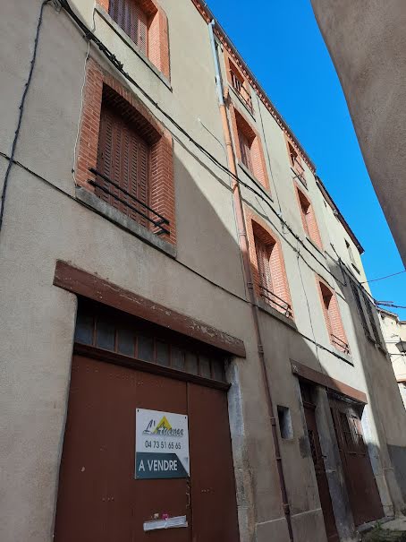 Vente maison  155 m² à Thiers (63300), 75 000 €