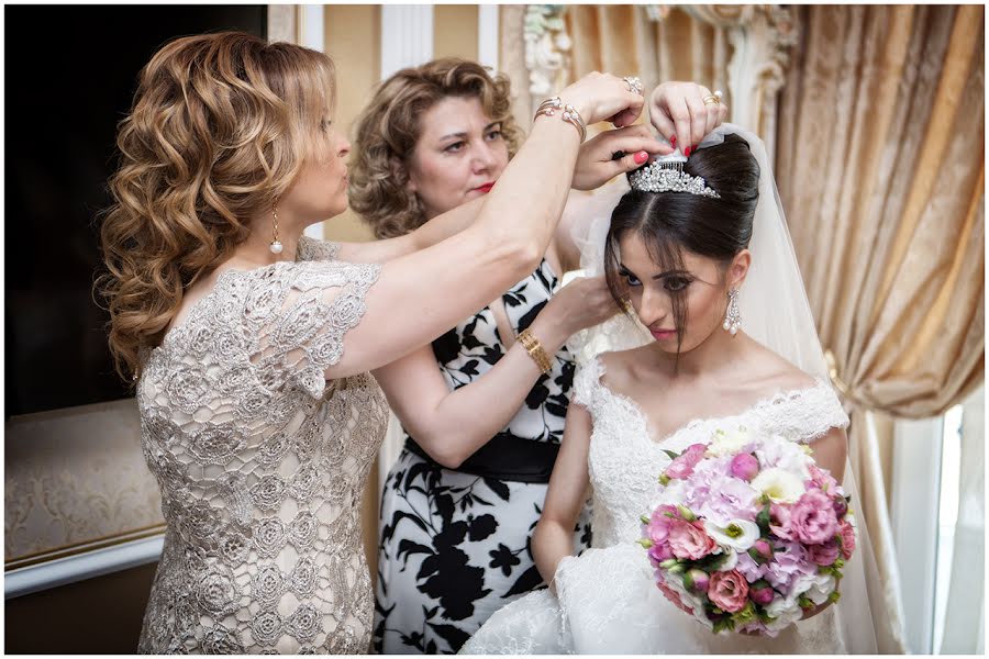 Fotógrafo de casamento Ashot Nurdzhanyan (ashsofft). Foto de 8 de dezembro 2016