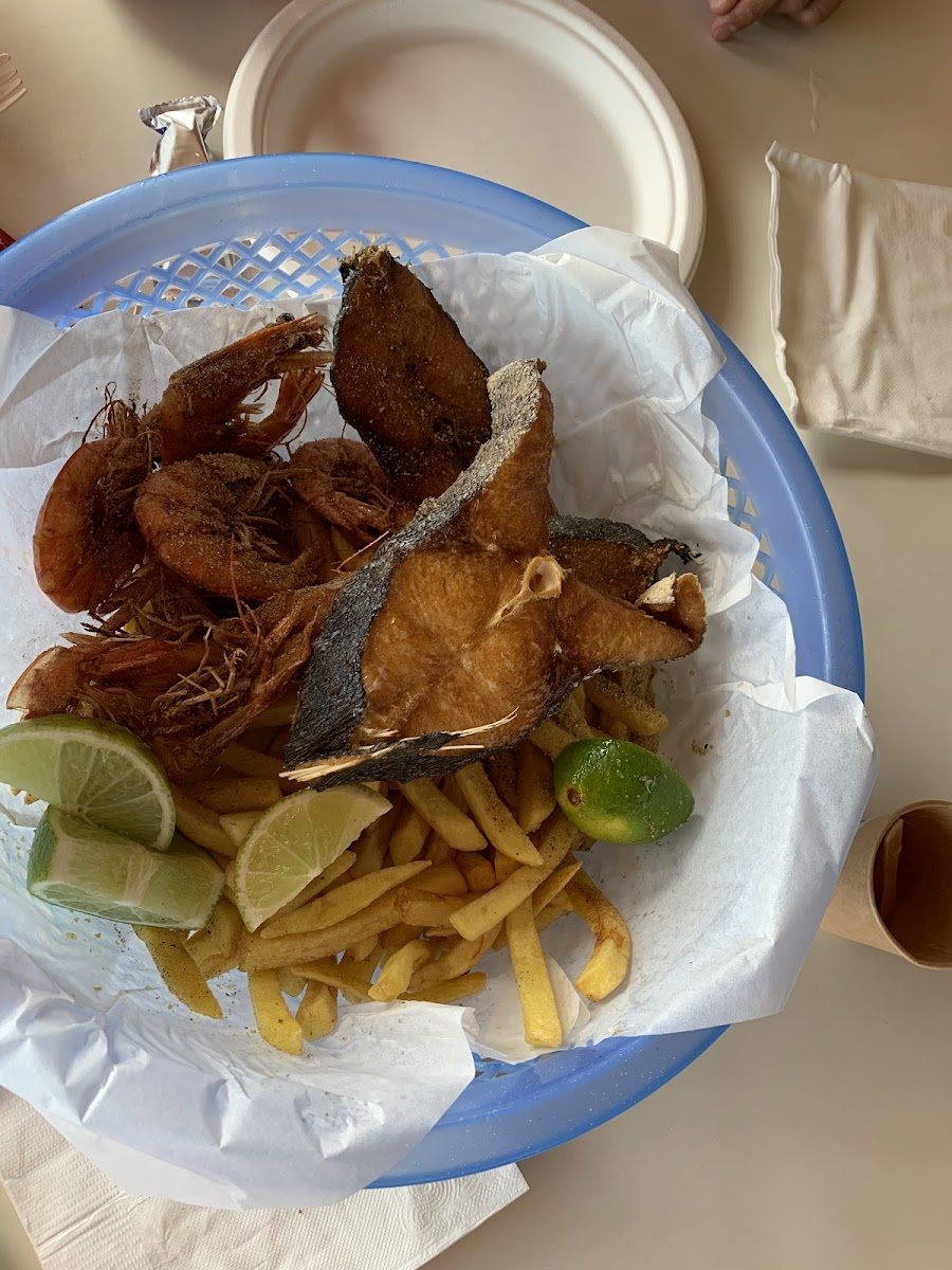 Fried mahi-mahi, shrimp and French fries