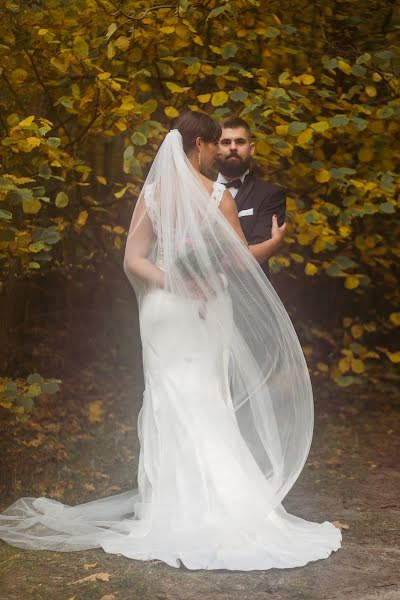 結婚式の写真家Bubusława Górny (bubuslawa)。2019 11月13日の写真