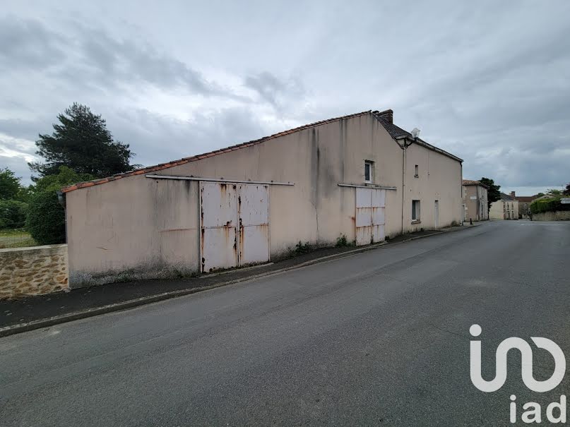 Vente maison 6 pièces 235 m² à Mouilleron-en-Pareds (85390), 193 000 €