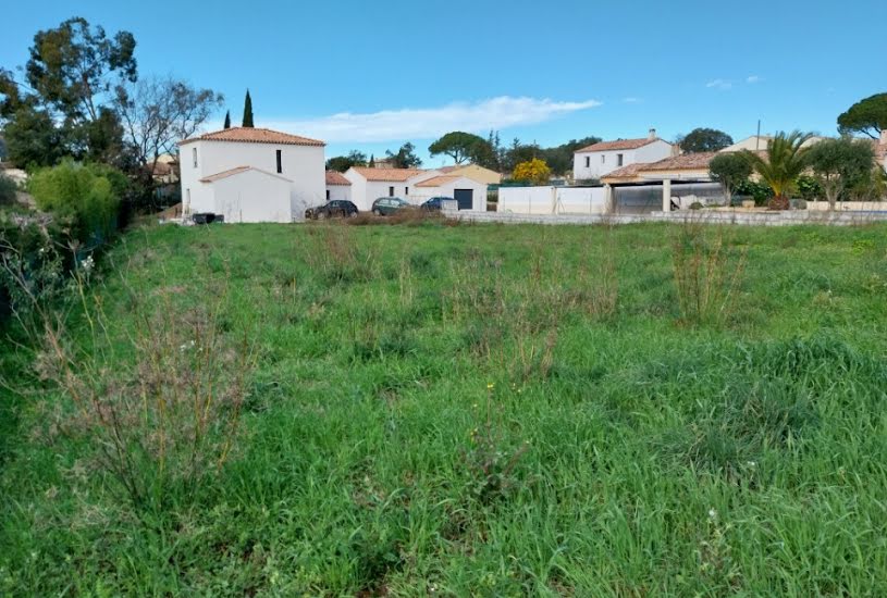  Vente Terrain + Maison - Terrain : 800m² - Maison : 110m² à Roquebrune-sur Argens (83520) 