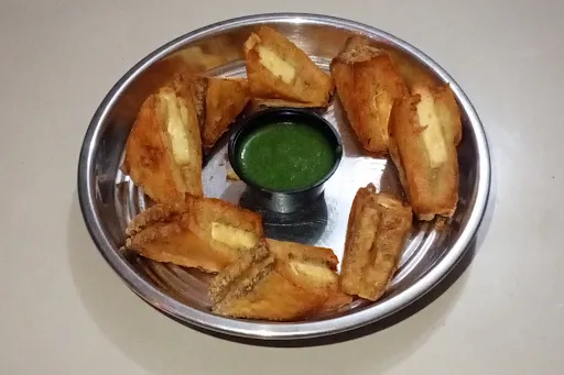 Paneer Bread Pakoda [2 Pieces]