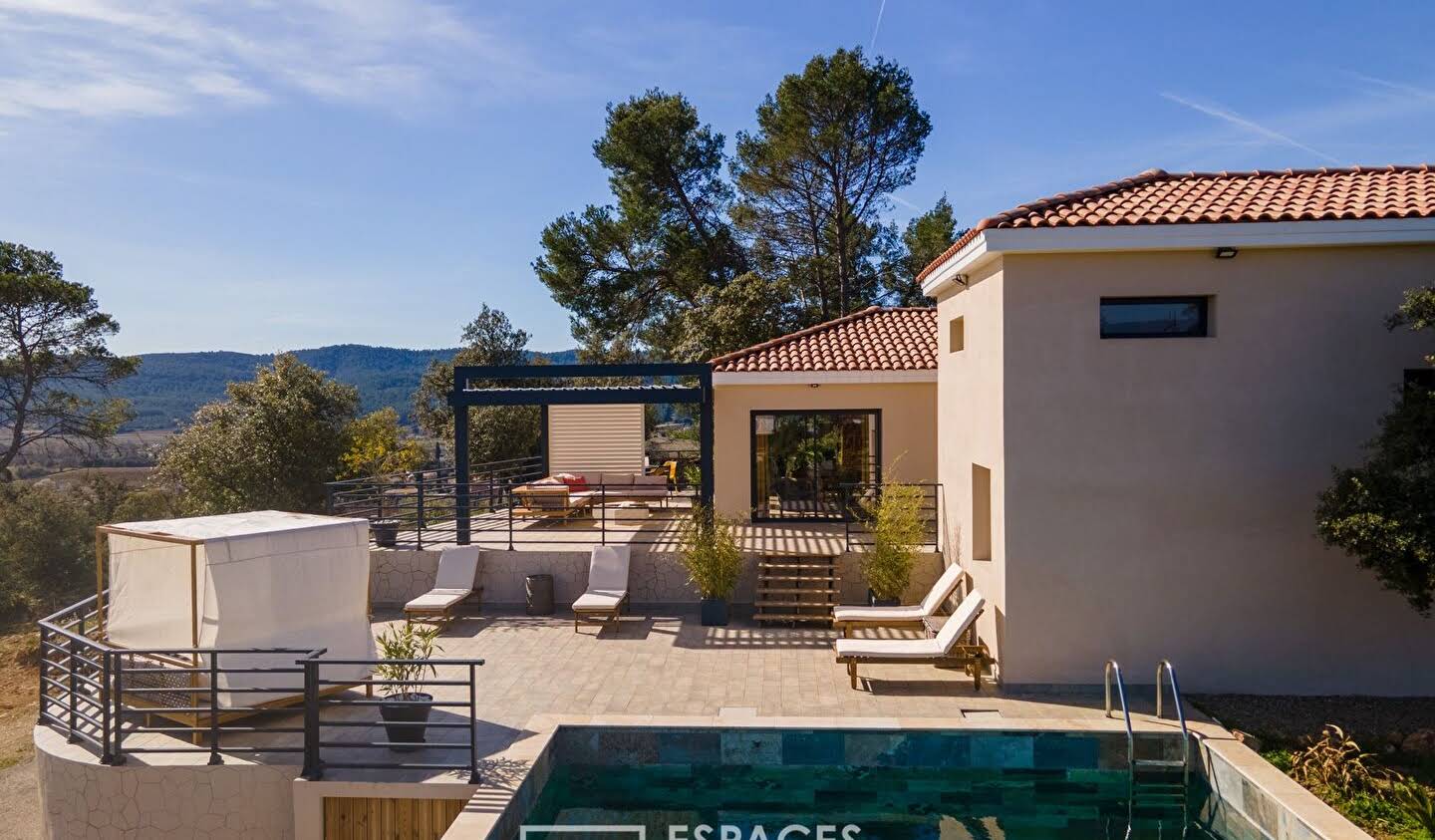 House with pool and terrace Cotignac