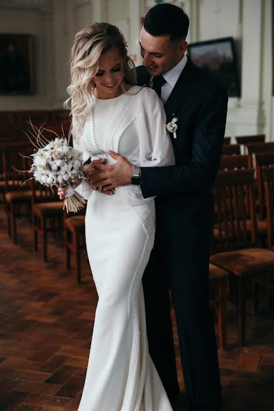 Jurufoto perkahwinan Anastasiya Suraeva (suraeva). Foto pada 12 Januari 2022