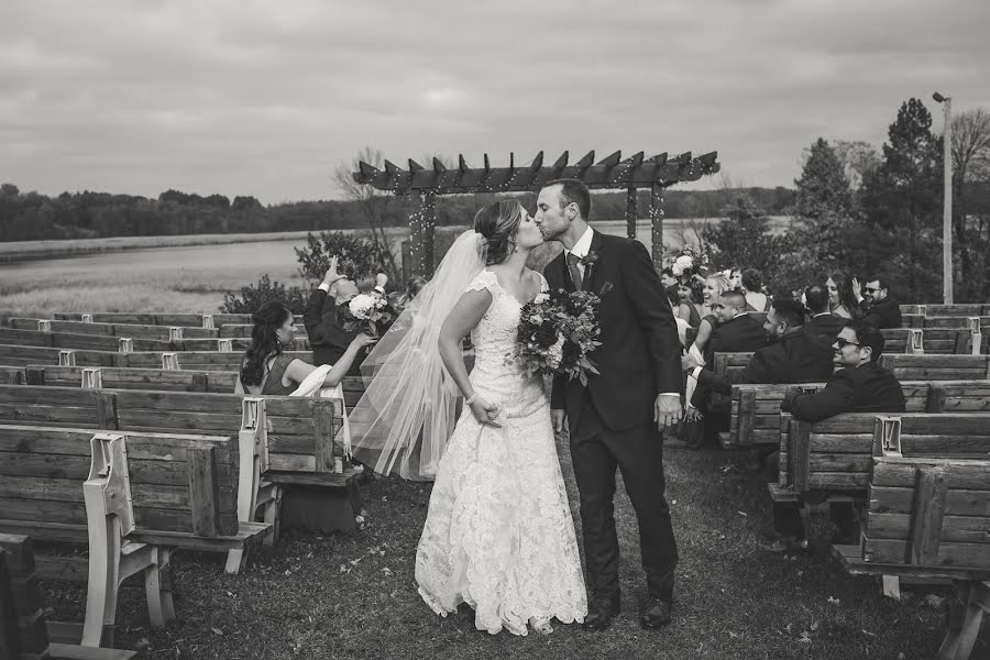 Wedding photographer Cara Carisch (cheekymonkey). Photo of 8 September 2019