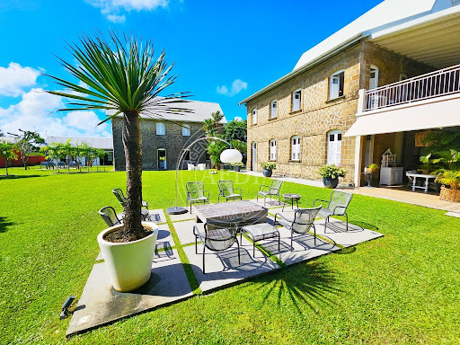 Property with pool and garden 2