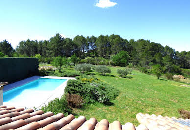 Villa with pool and terrace 8