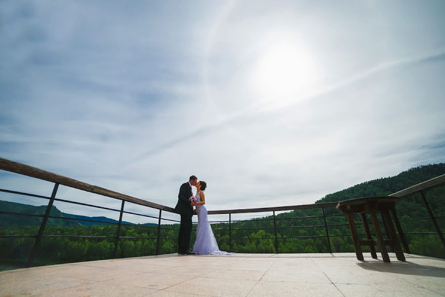 Wedding photographer Andrey Zhvakin (andy-z-z). Photo of 10 November 2014