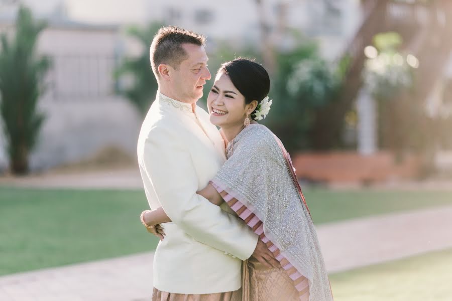 Fotógrafo de casamento Khampee Sitthiho (aramphabot). Foto de 25 de junho 2019