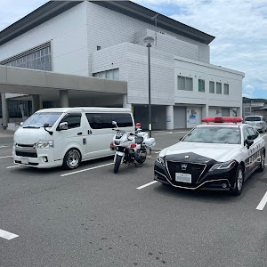 ハイエースバン TRH200V
