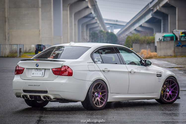 M3 セダンのトリトン・名港トリトン・撮影会・雨の中の撮影会に関するカスタム事例の投稿画像3枚目